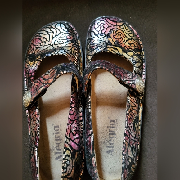 Alegra metallic rose Mary Jane shoes, size 40. - Picture 3 of 10